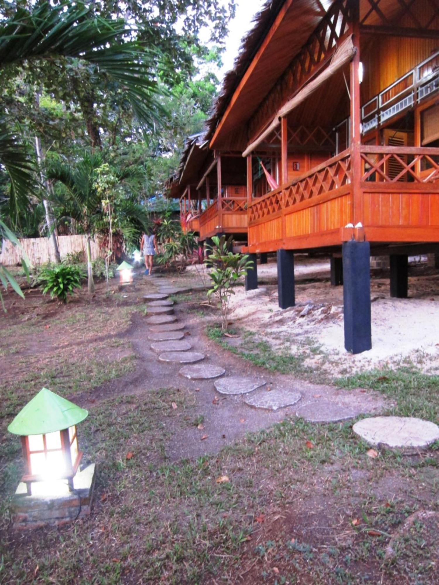 Raja Laut Dive Resort Bunaken Εξωτερικό φωτογραφία
