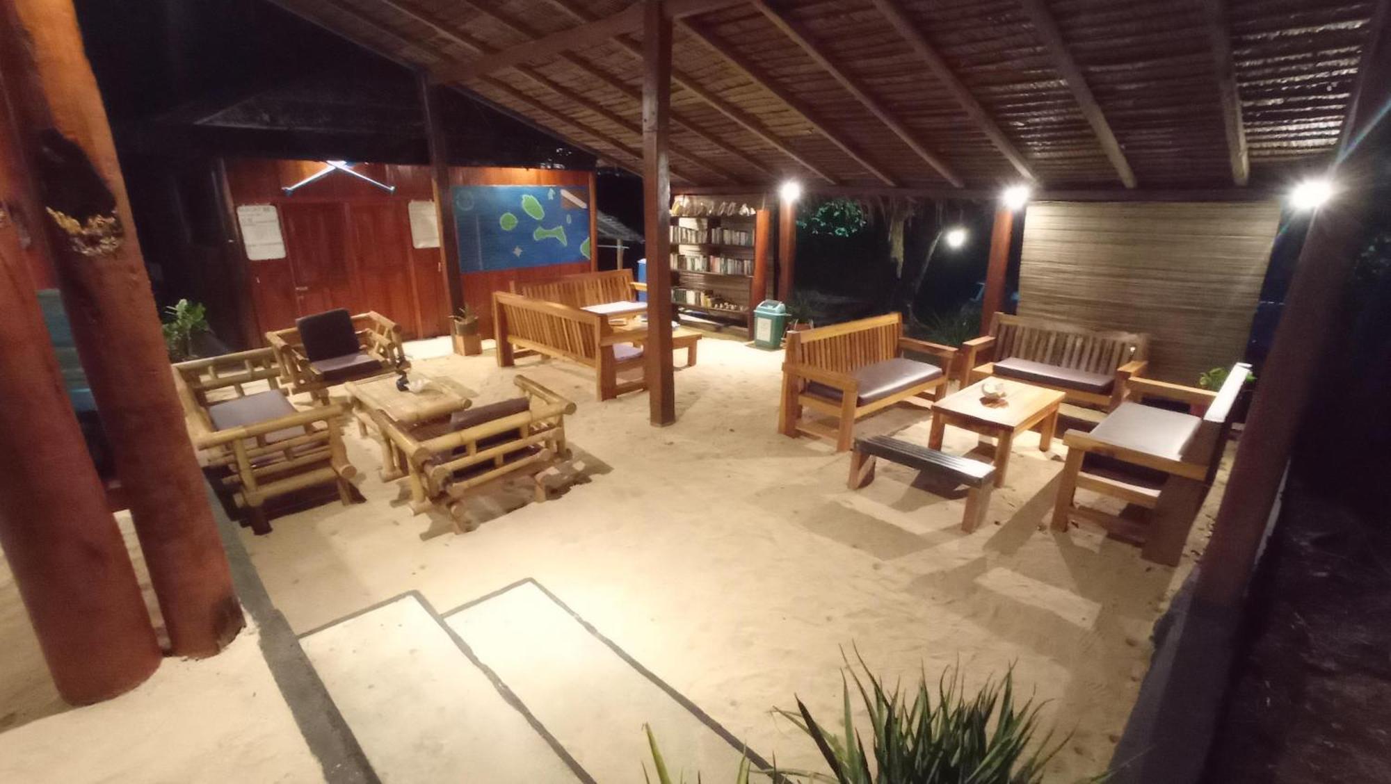 Raja Laut Dive Resort Bunaken Εξωτερικό φωτογραφία