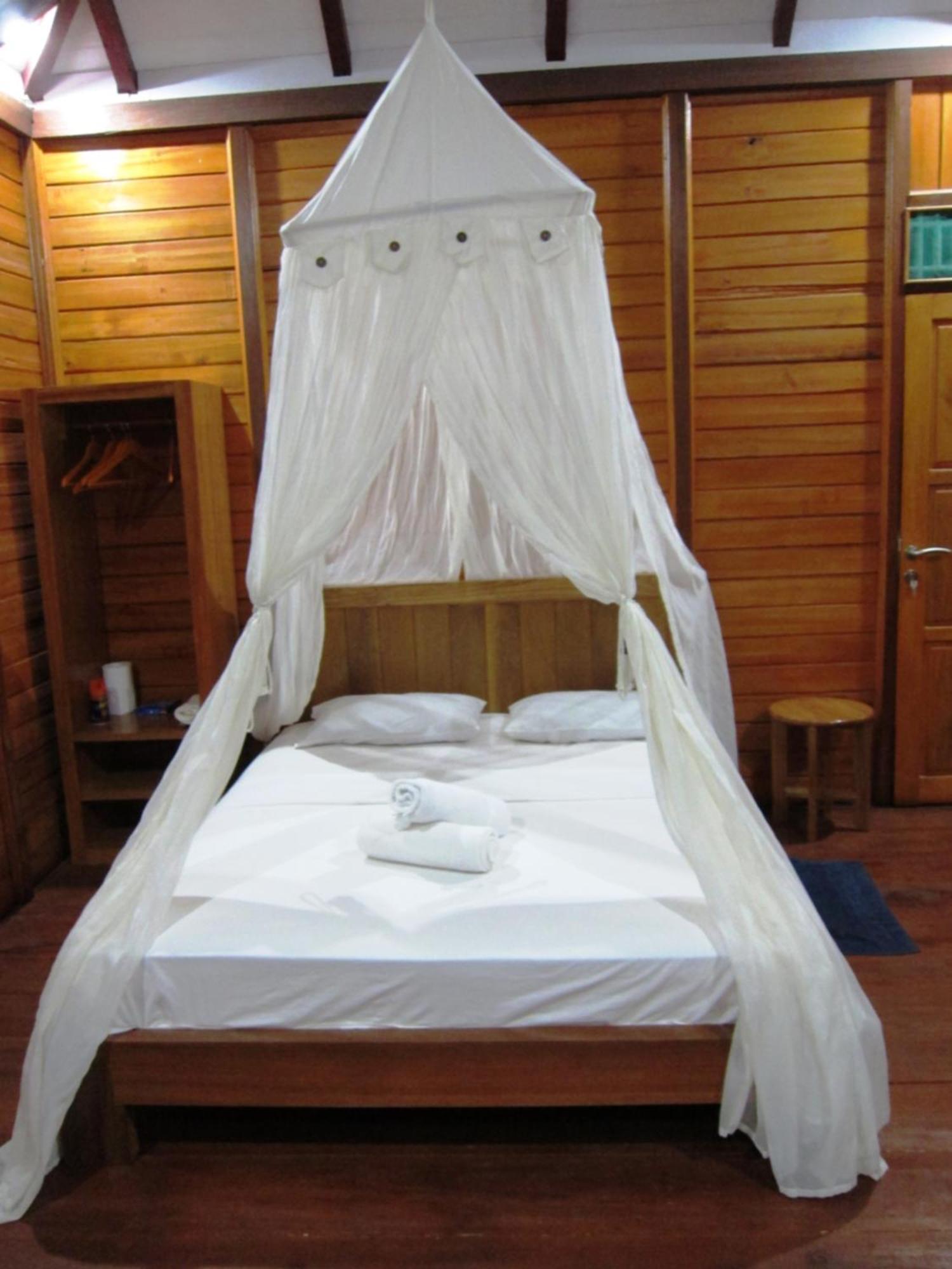 Raja Laut Dive Resort Bunaken Δωμάτιο φωτογραφία