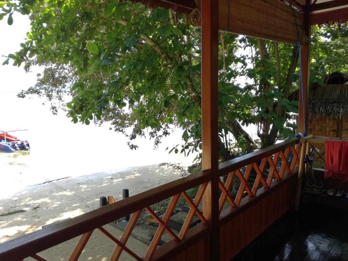 Raja Laut Dive Resort Bunaken Δωμάτιο φωτογραφία